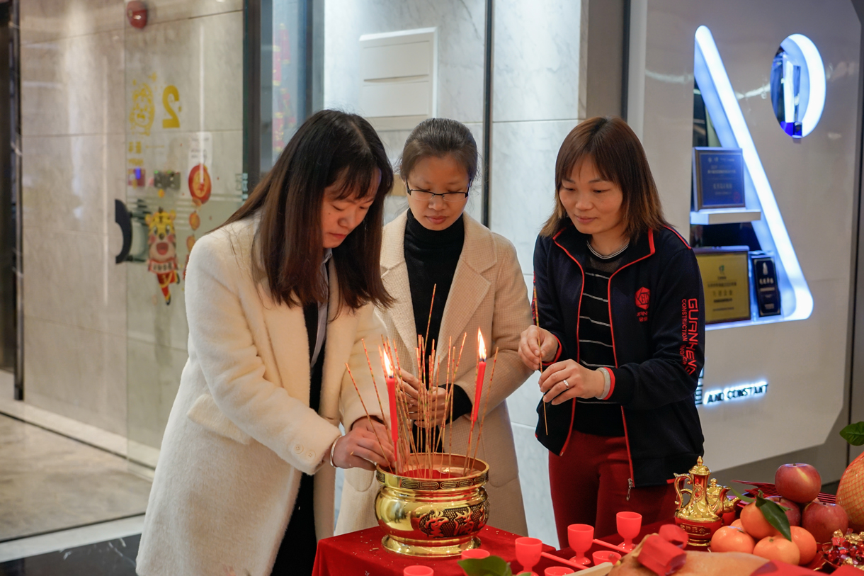 大年初十 冠恒建設(shè)開(kāi)工大吉